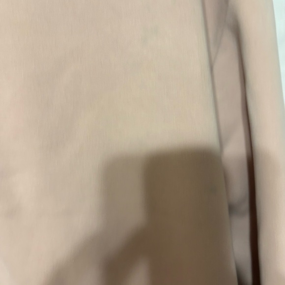 Fabletics Mauve Alecia Pullover Hoodie Top
Pink Oversized Hoodie - Picture 3 of 8